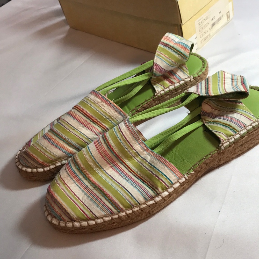 🦀Eric Michael women’s striped espadrilles size 10 - Picture 2 of 4